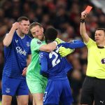 Everton – Manchester United : expulsion de Gueye après une altercation avec Keane et but de Dewsbury-Hall (1-0)